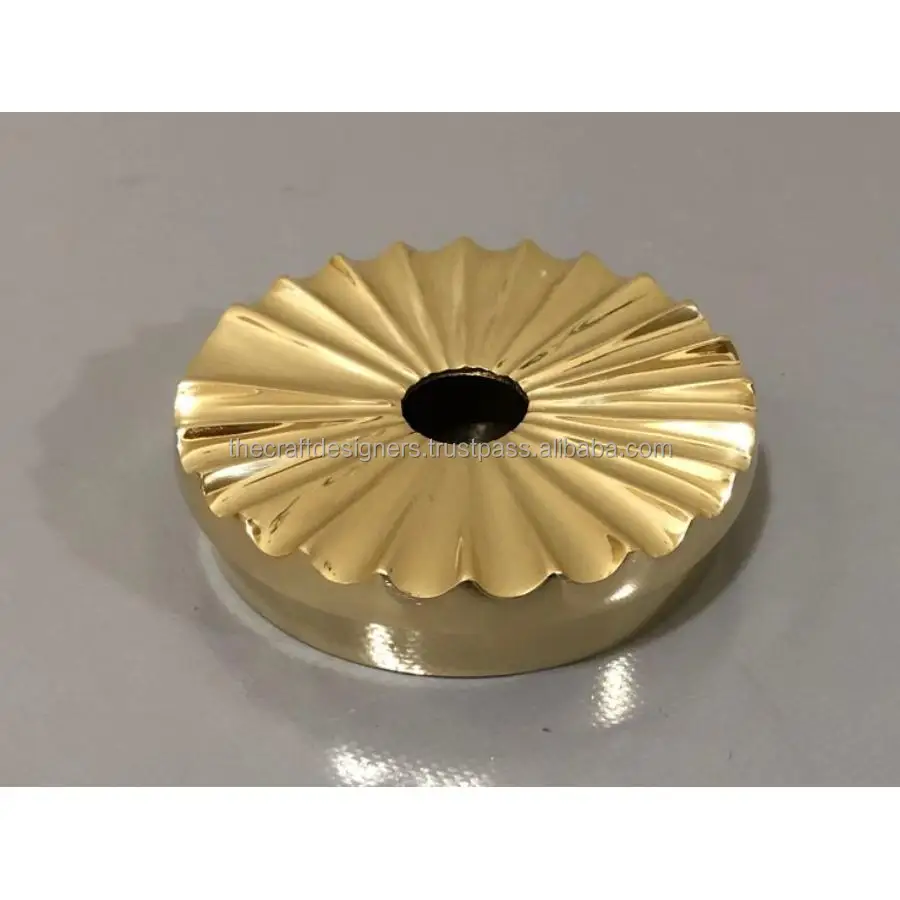 Eye Catching Quality Ashtray Promotional Gift Item Brass High Gold Ashtray Personalized Usage Pocket ashtray for Cigarette Smoke