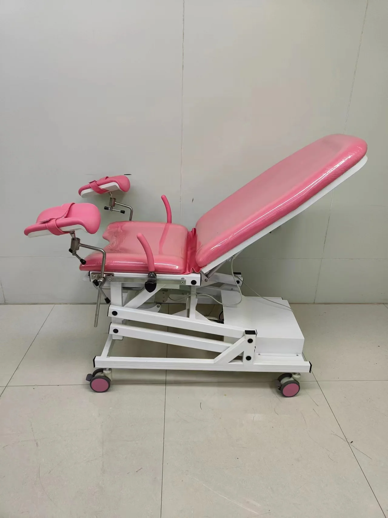 MN-OR021 2024 Discount Labor Birthing Gynecology Examination Operating Table Obstetric Delivery Chair