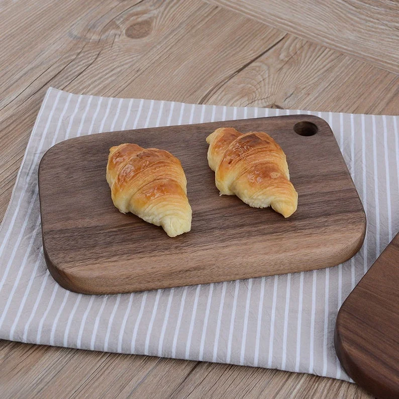 Wooden Decorative  Chopping Board or Serving Board Cutting Board With Handle for Fruit and Veggies Wholesale