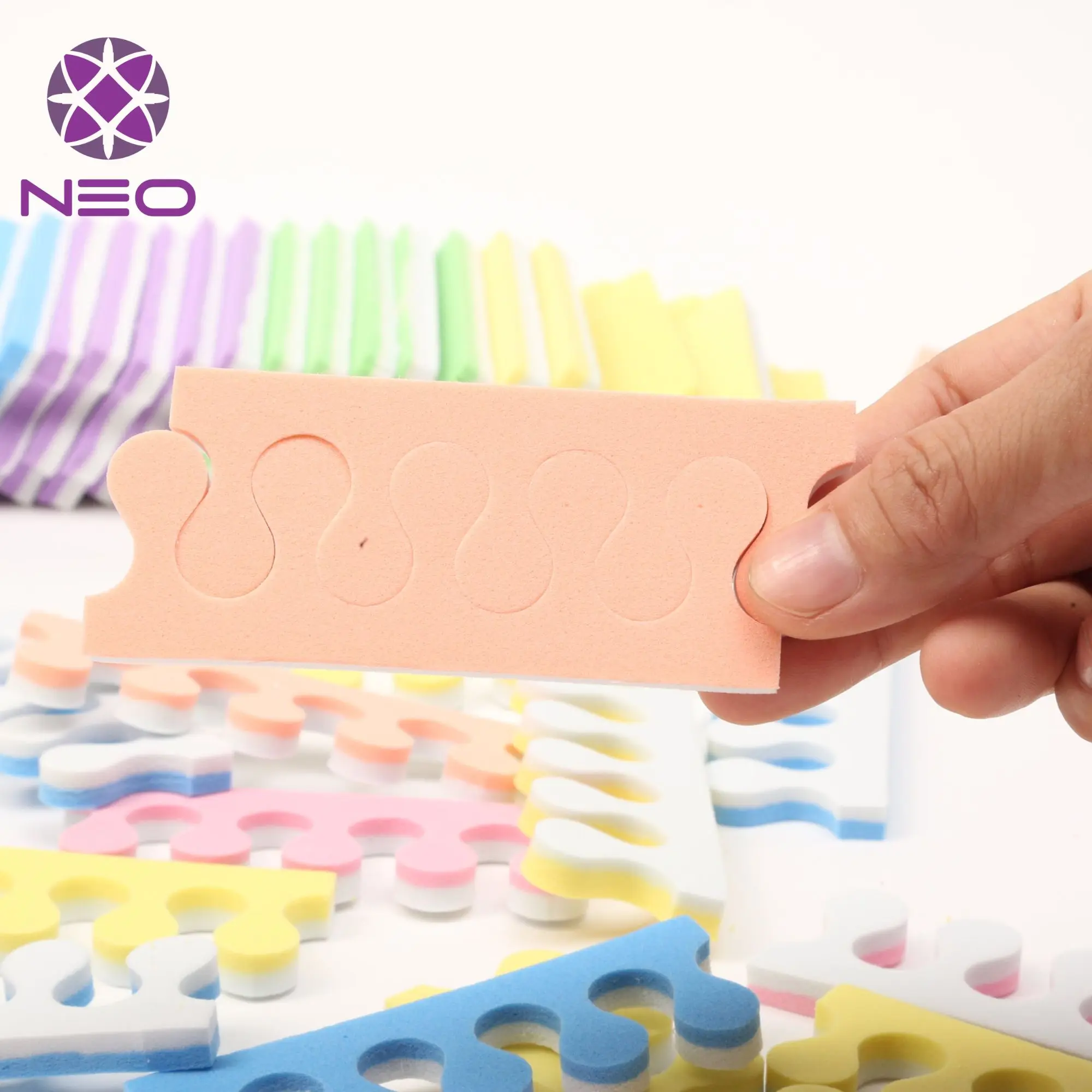 Custom Colorful EVA Nail Art Tools For Nail Polish Party Nail Art Painting Toenails Custom Made Soft Small Separator Toe