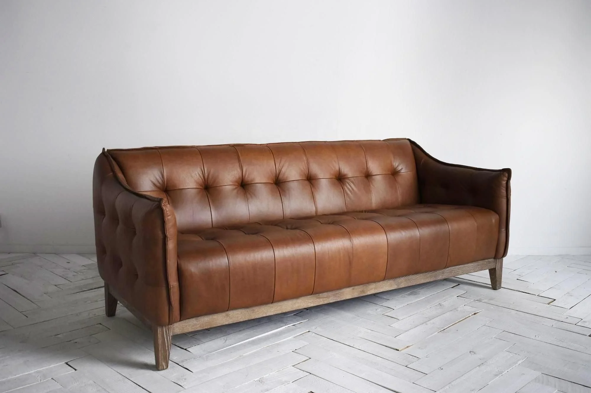 2022 NEW LATEST MODERN DESIGN PURE LEATHER AND WOOD CHESTERFIELD-LIKE STATIONARY SOFA WITH BUTTON TUFTING