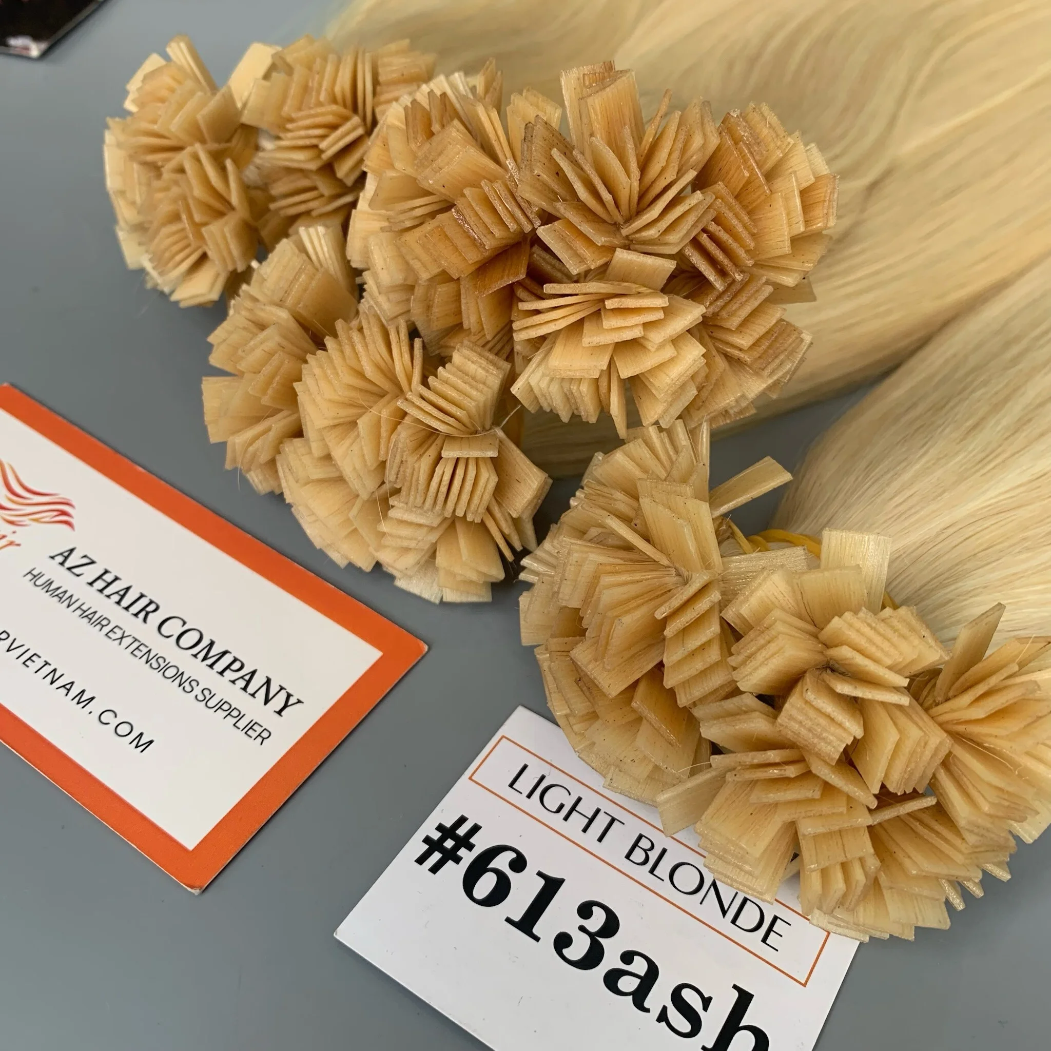 Light Blonde Flat Tip Human Hair Extensions Virgin Hair Extensions >=80% Longest Hair Ratio No Chemical Processing