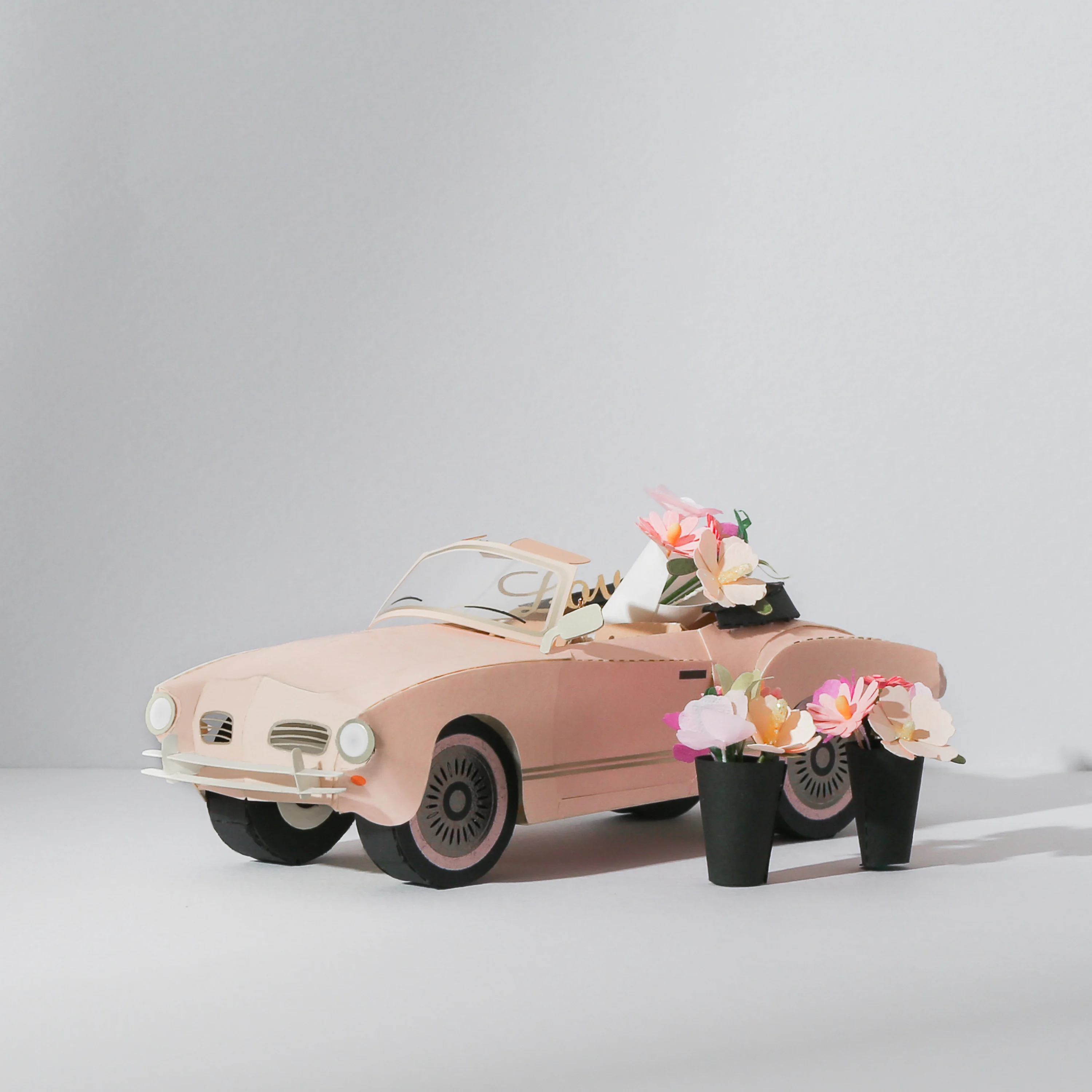[4R] Exquisite Creative Retro Pink Car DIY Miniature Handicrafts Kit