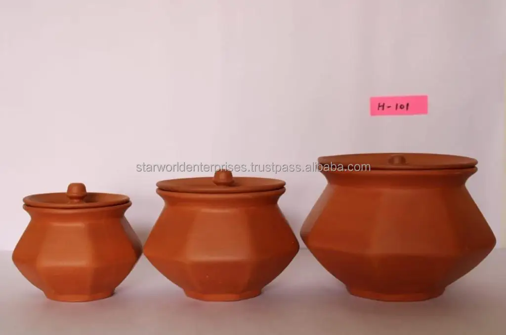 Clay kitchen pot Cooking vessel Earthenware Terra cotta Handcrafted Traditional cooking Clay pot cooking Kitchen utensil
