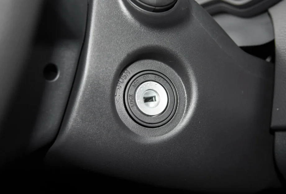 Chinese Cheap Used Gasoline Cars 2024 Toyota Corolla Levin 1.8L Hybrid Second Hand Vehicles Sedan for Sale