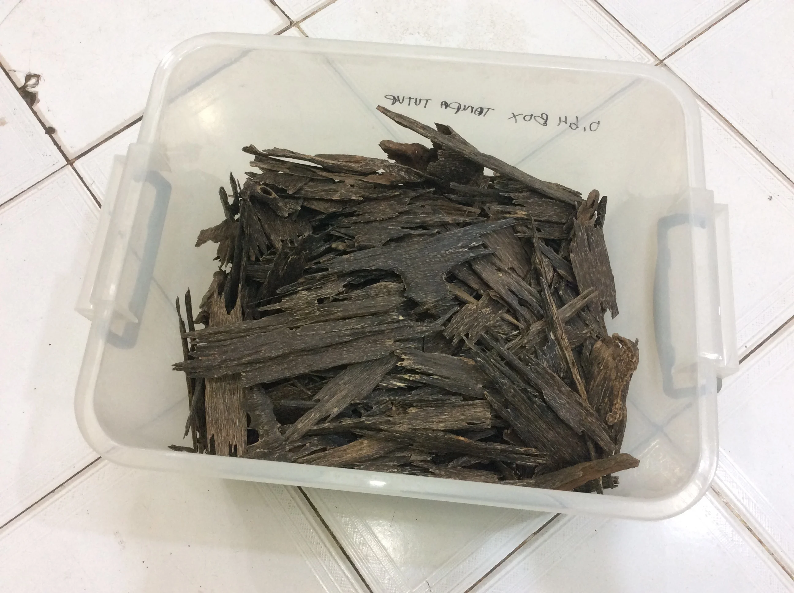  Эфирное масло TRIPEL SUPER Oud East Kalimantan