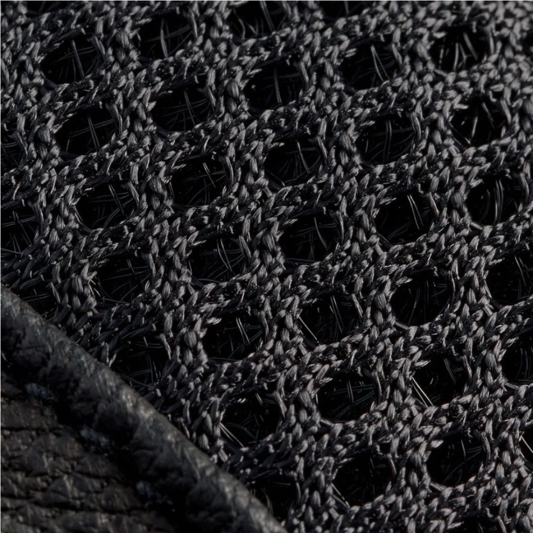 Спортивная куртка из натуральной кожи с принтом