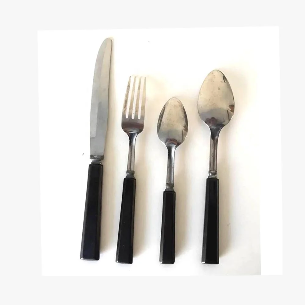 Unique Stylish Handmade Red And White Handle Dessert Spoon And Fork Set Wedding Gift Flatware Set Silver Matte Stainless Steel