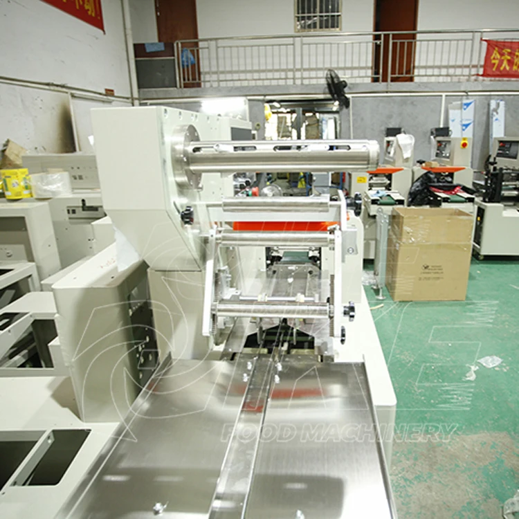 IEK vegetable carrot pouch flow horizontal packing packaging machine