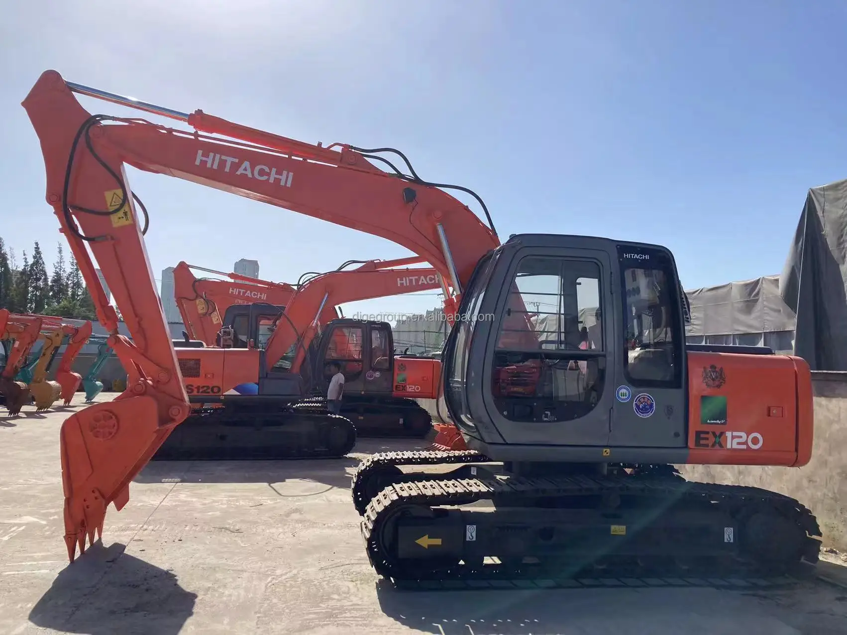 Низкая цена Hitachi EX120-5 экскаватор б/у гусеничный