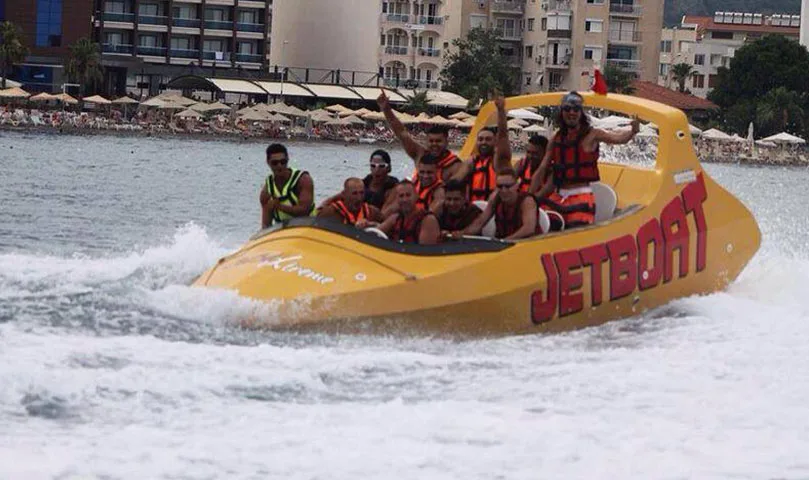 Alesta Marine Luxury Spark Jet Boat RED New Fiber Glass Leisure Entertainment Speed Boat Best Quality Blue Ocean Sea Lake River