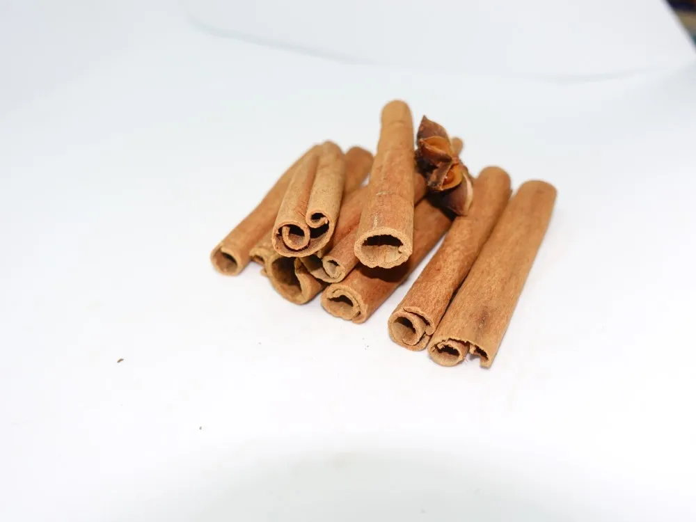 Factory Wholesale Dried Spices Factory Supplier Cassia Sticks Cinnamon