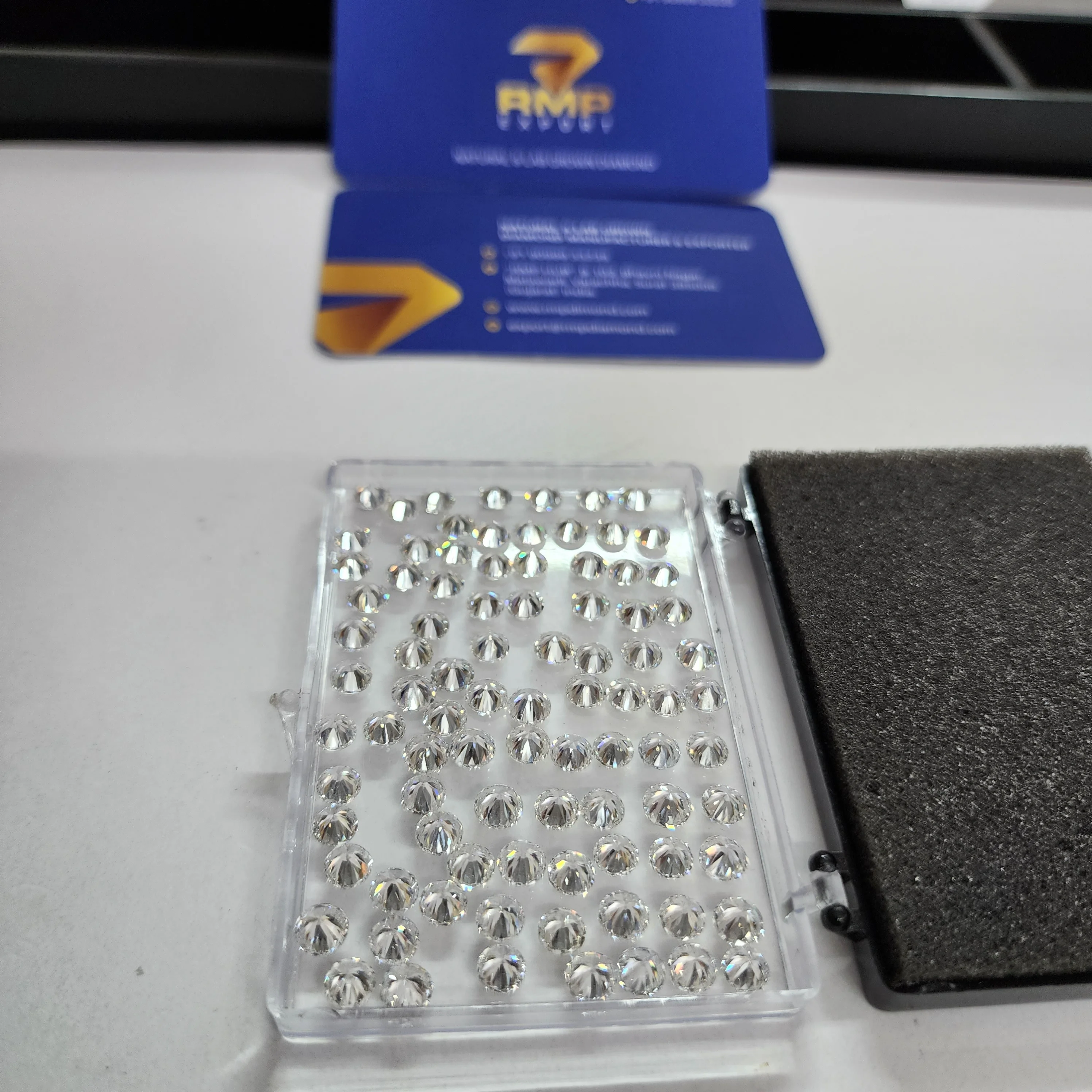 None Certificate Factory Stock 0.5ct 1ct 1.5ct 2.ct 2.5ct 3ct 4ct 5ct 6ct 1 carat D VS2 3EX Cut HPHT CVD Synthetic Diamonds
