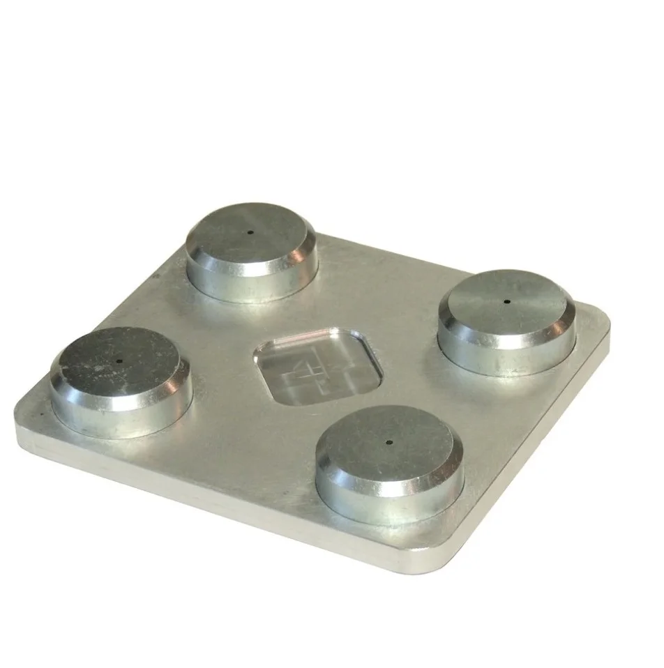 Genuinely Made Keep track of your Speed Skate inventory with the Heavy Duty Case w/ Wheels and 20 Silver Streak Speed Skates!