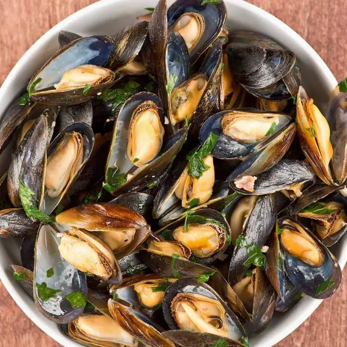 Замороженная приготовленная мишура с половиной скорлупы