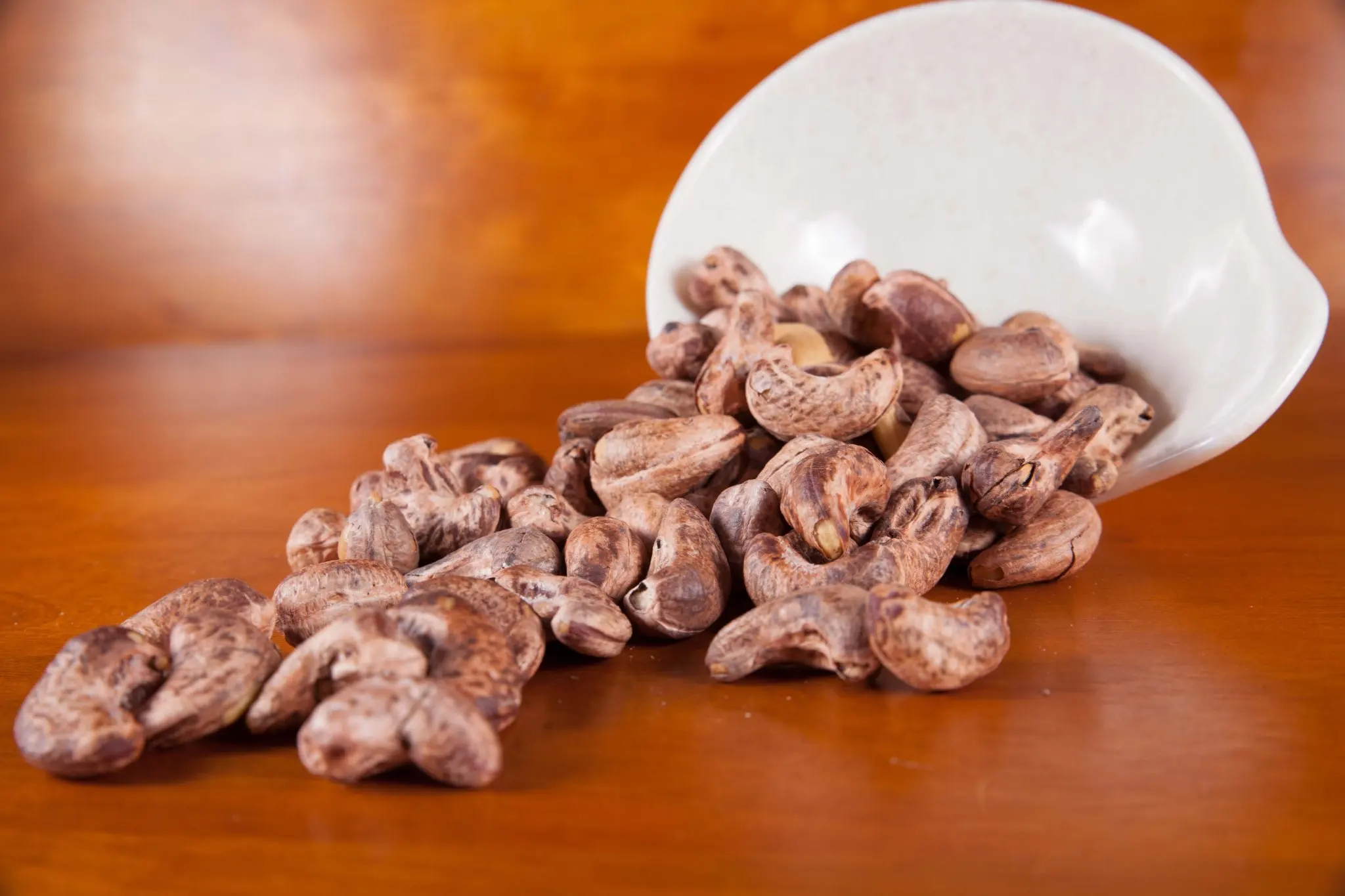 Dried Unpeel Vietnam Cashew Nuts 240g Plastic Jar Natural Cashew Nut Raw + Roasted OEM