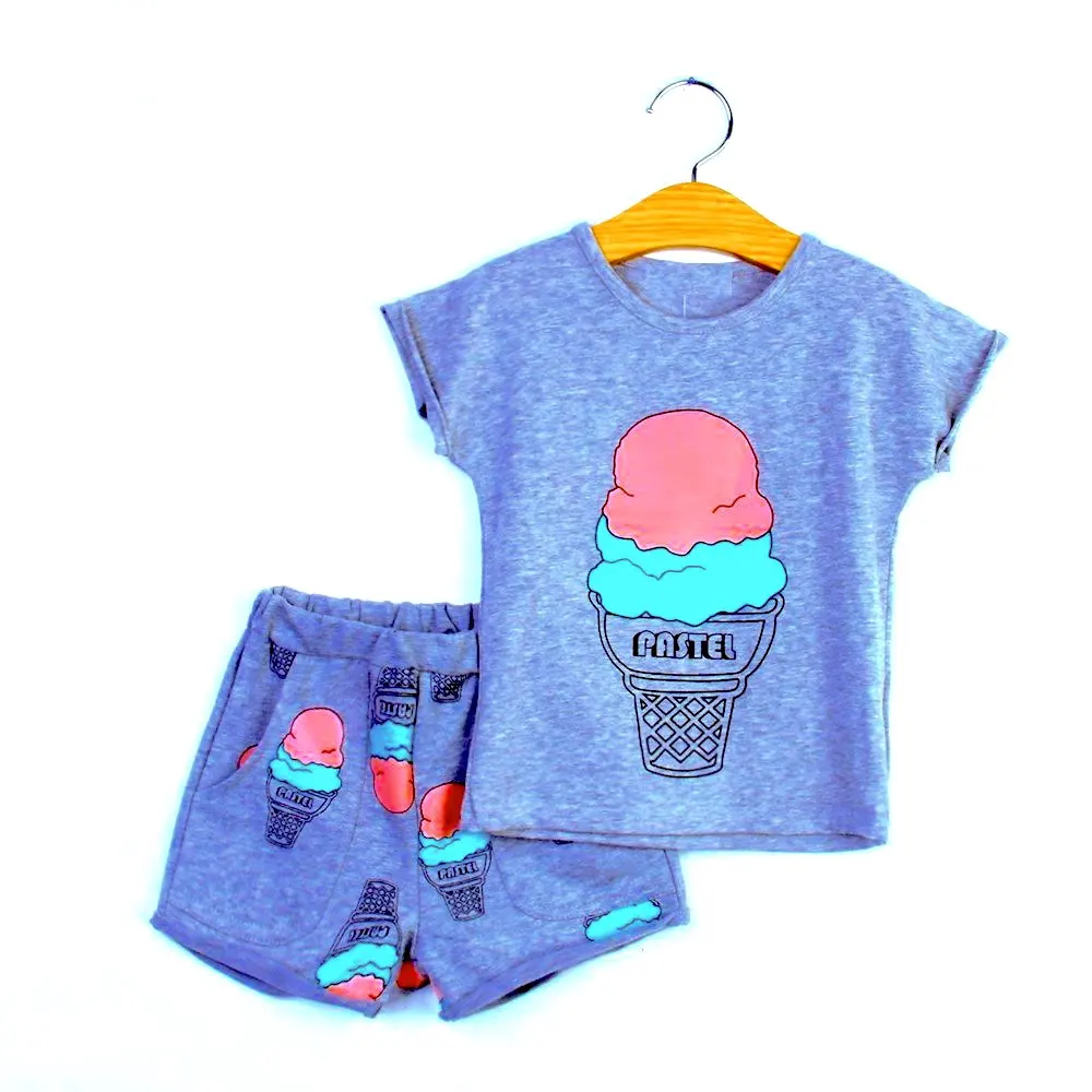 Kids Girls Top and  Shorts 2pcs set Clothes Summer and Spring style  kid  2pcs  Digital printset package daisy apparel in India