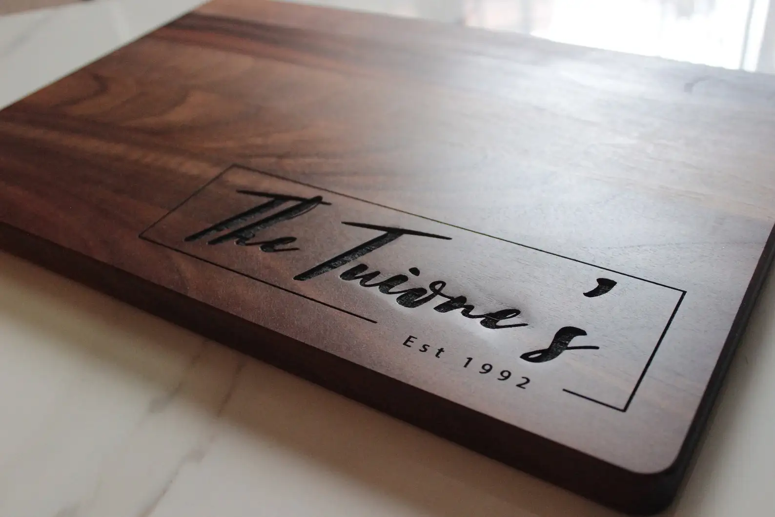 Wooden Cutting board, Engraved Cutting Board Personalized wedding gift idea Family name & Date Cutting Board