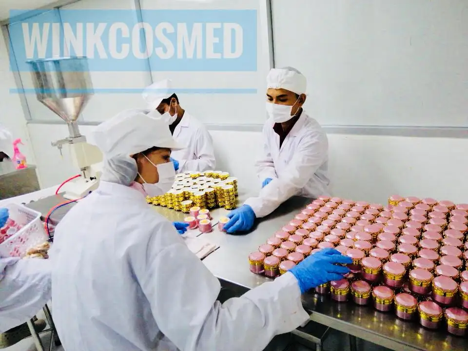 Manufacturer Wholesale Custom Brand Waterproof/OEM/ODM/Fundy Sunscreen/protection/ SPF 50+++/Moisturizing/UV Protection