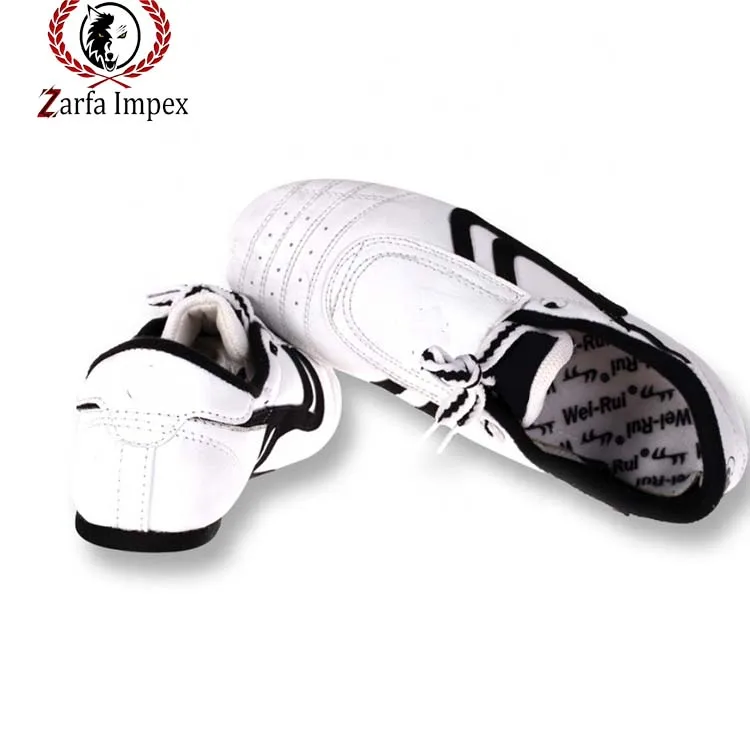 Good Quality Factory Wholesale Manufacture Breathable Light Weight Martial Art Boots 2021
