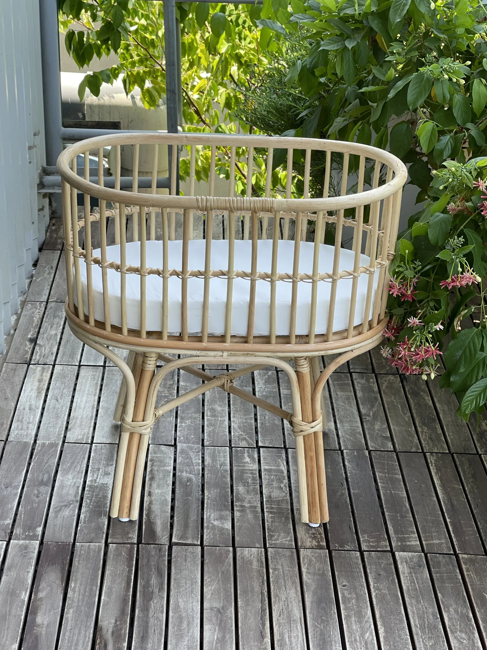 Vietnam manufacturer rattan doll crib