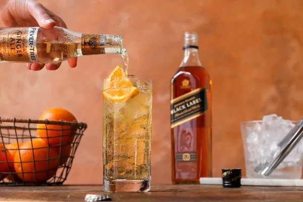  Note of Wood Smoke Dry Spice and Mix Peels Finish 12 Years JW Black Label Виски 1 л 40%