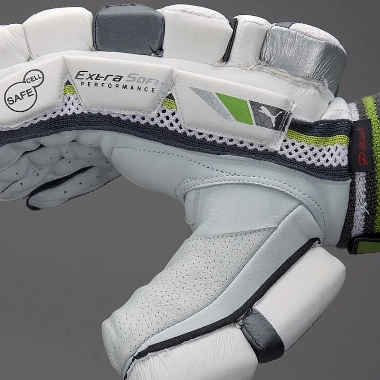 
2020 Professional Quality of Match Winning Cricket Batting Gloves to use in international Level 
