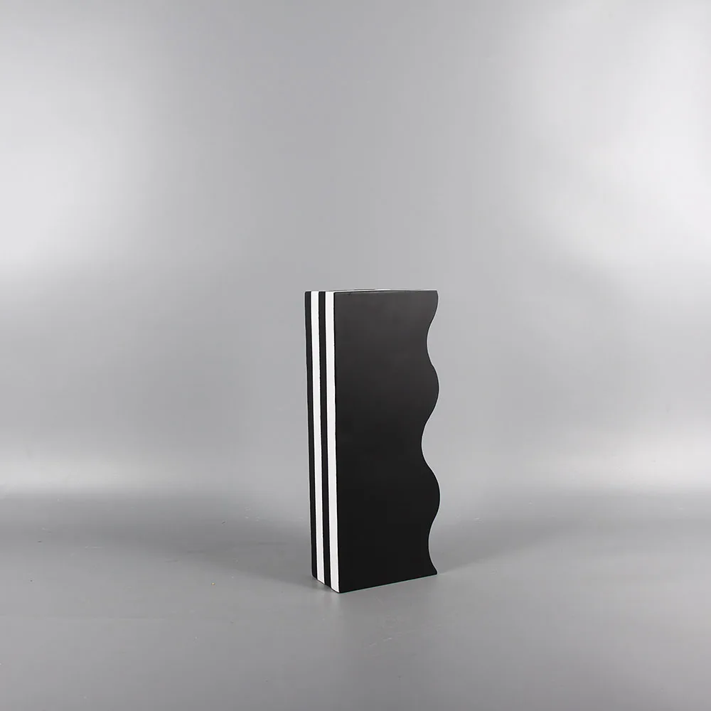 Creative flower pot modern vase home decoration flower pot vase for home decor modern nordic indoor resin vase