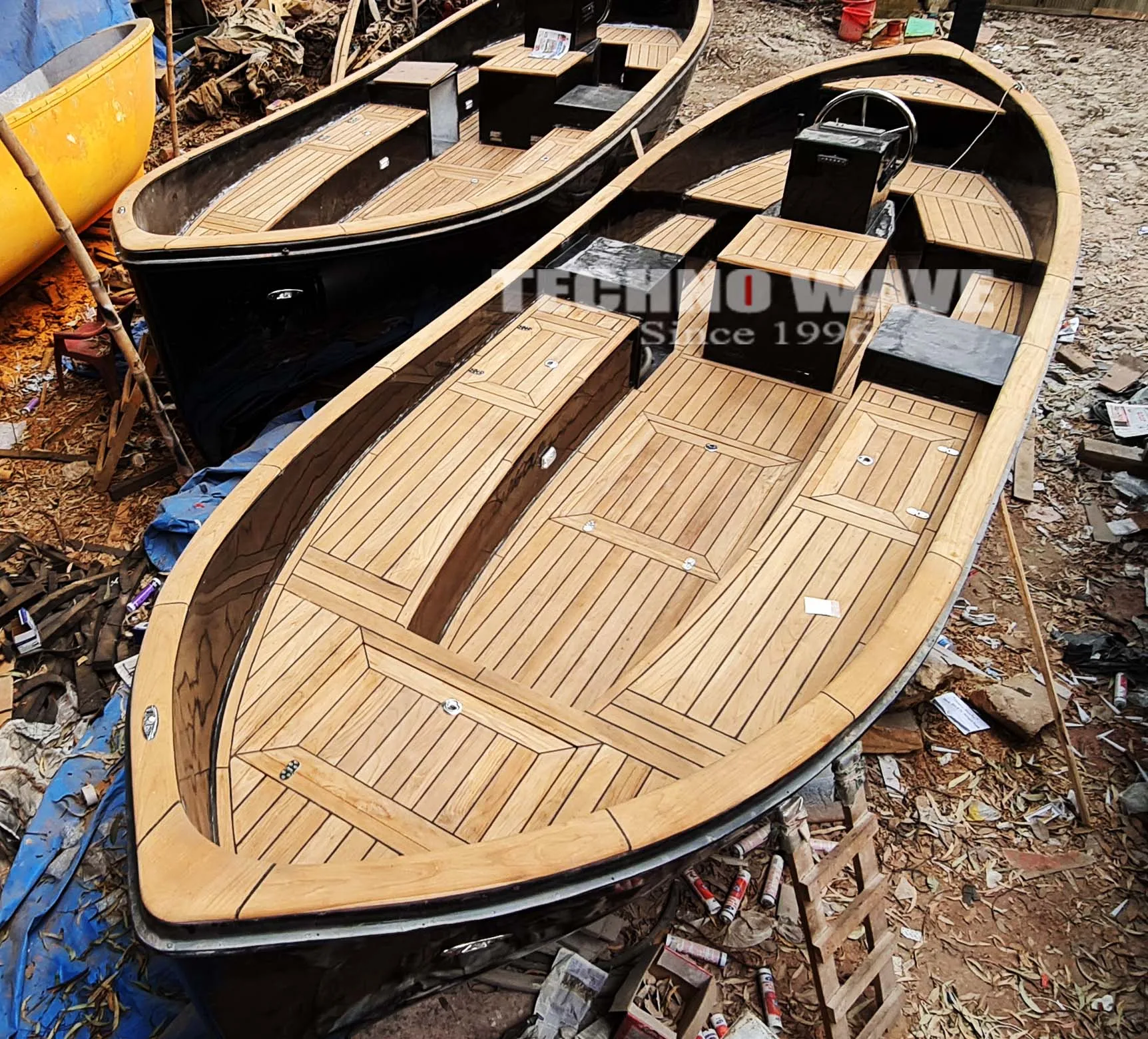 Роскошная лодка с изображением тикового дерева как голландский