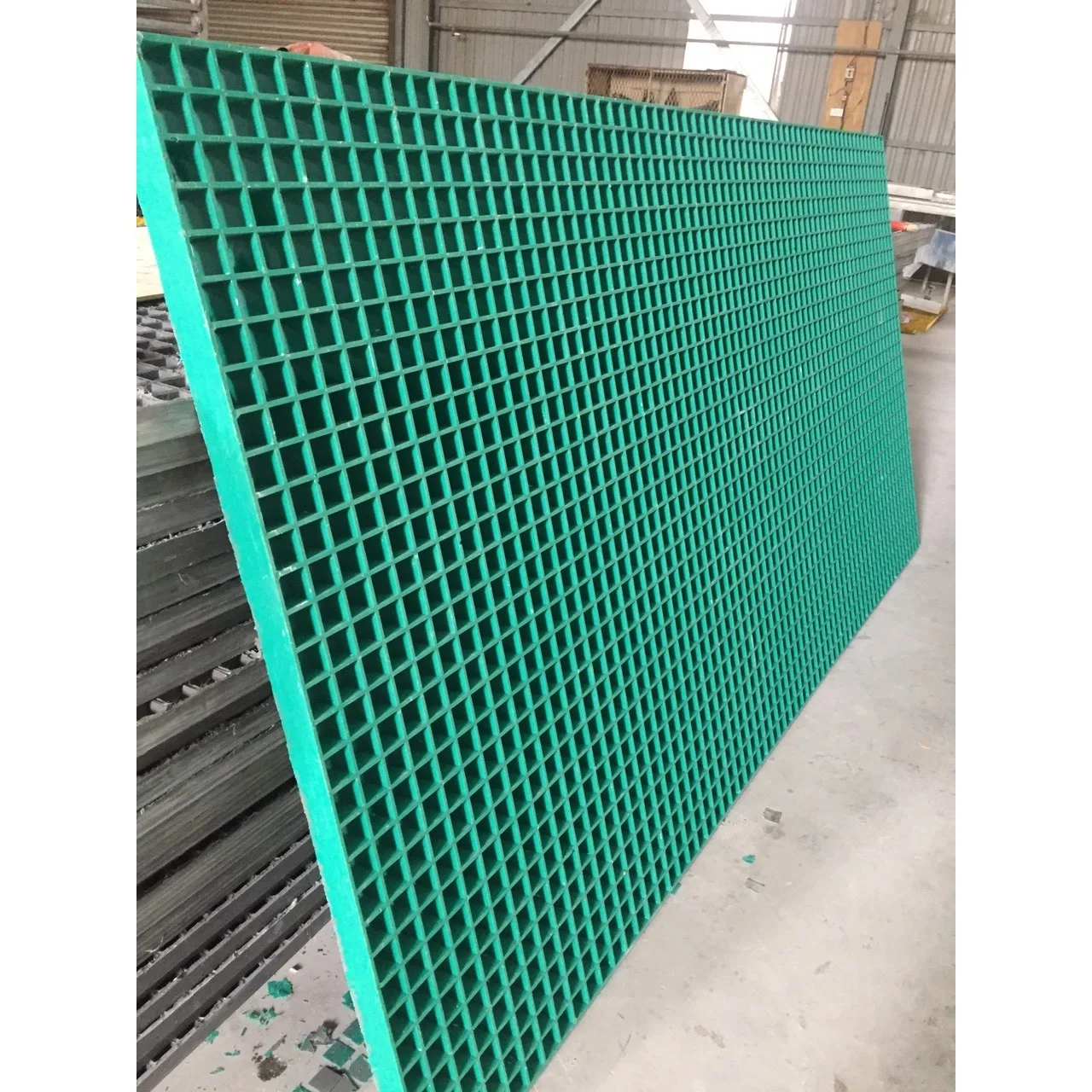 Anti-slip Flame Retardant Non-conductive Acid Resistant Molded Composite Grating FRP Green