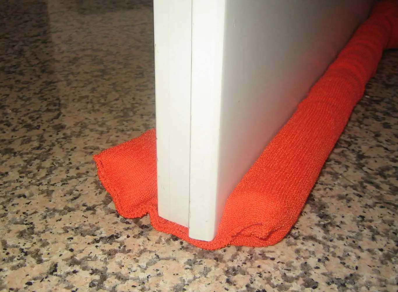 DOUBLE DRAFT STOPPER IN 100% COTTON POLIESTER PADDING SEVERAL DESIGNS  Carton Home Textile Polybag Woven Plain Soft Printed 120