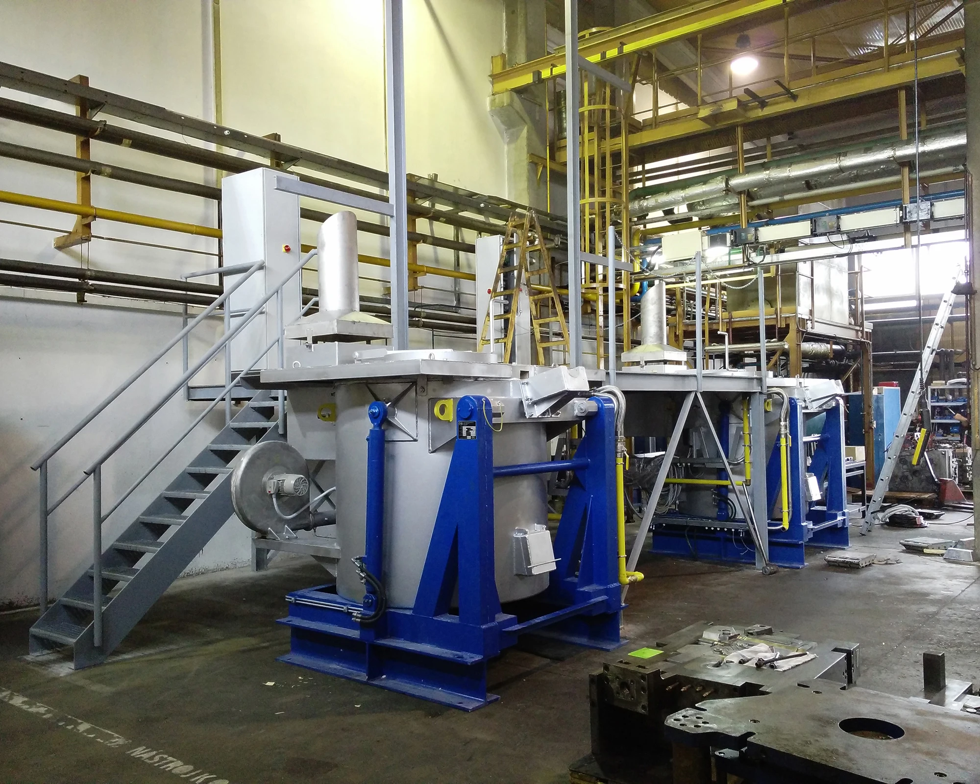 500 kgs Capacity Brass Melting Gas Fired Tiling Furnace for Equipped with Morgan Crucible and Modulating Burners