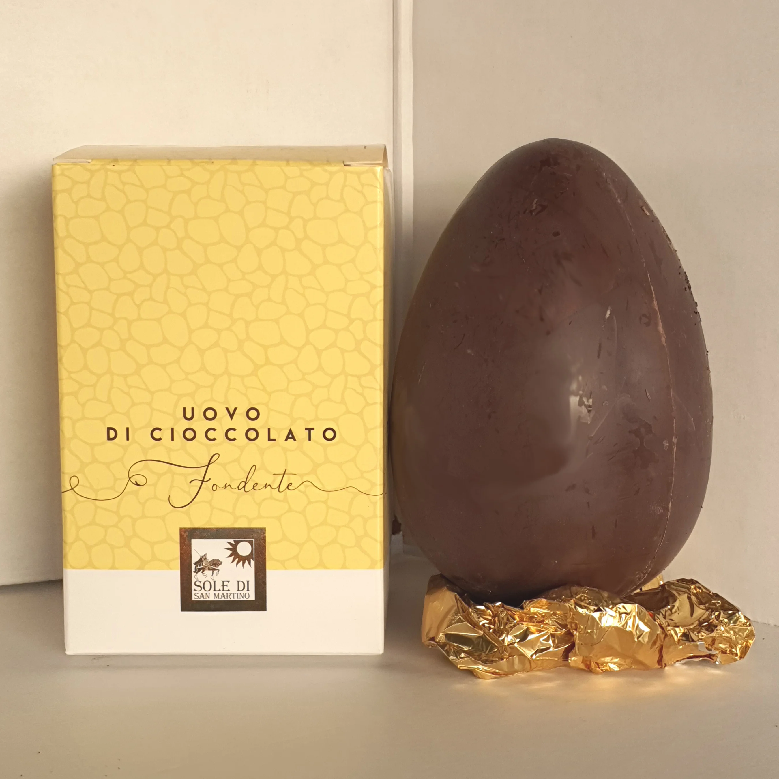 Italian PREMIUM 150 g dark chocolate egg with surprise gift inside