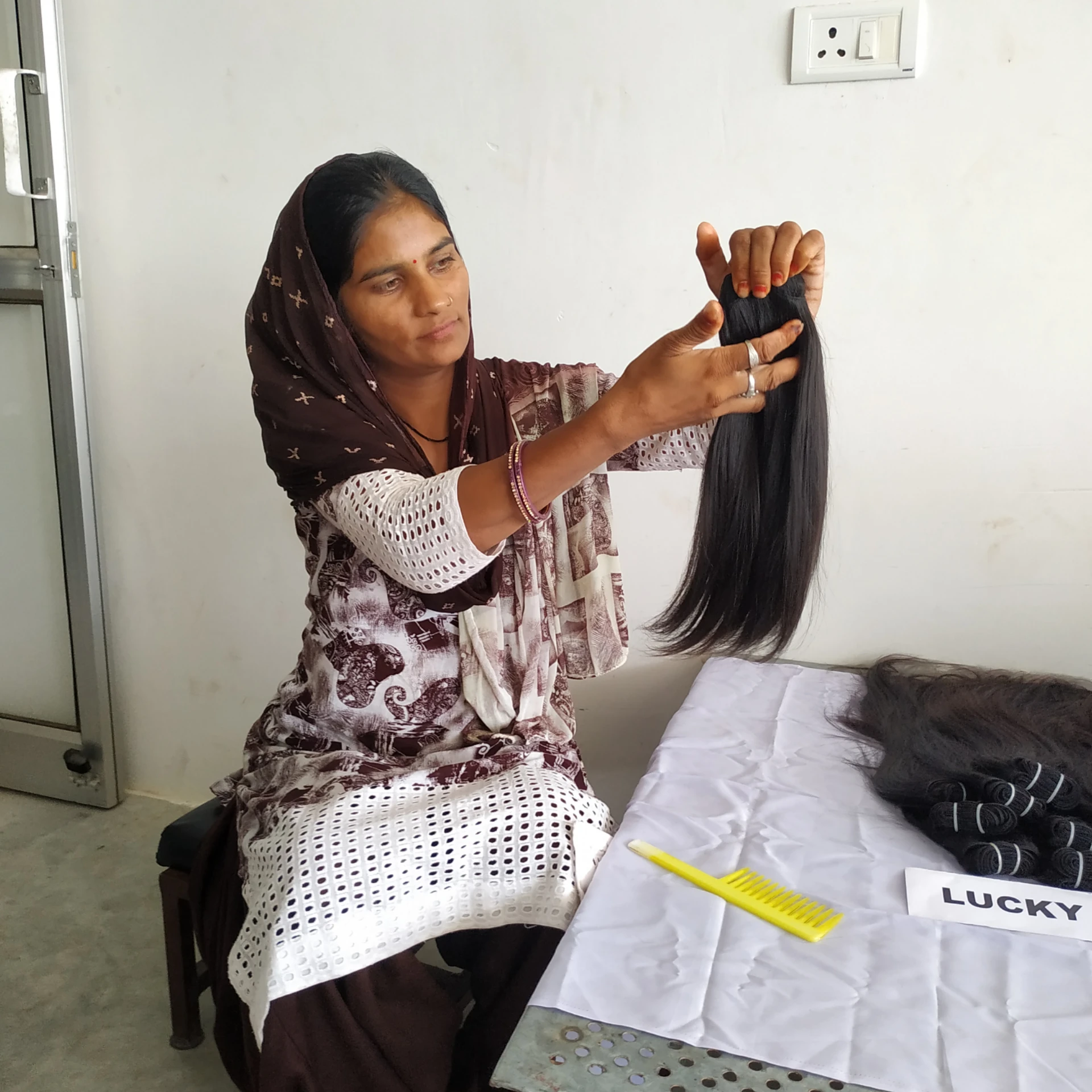 Straight unprocessed wholesale  closure peruvian human hair