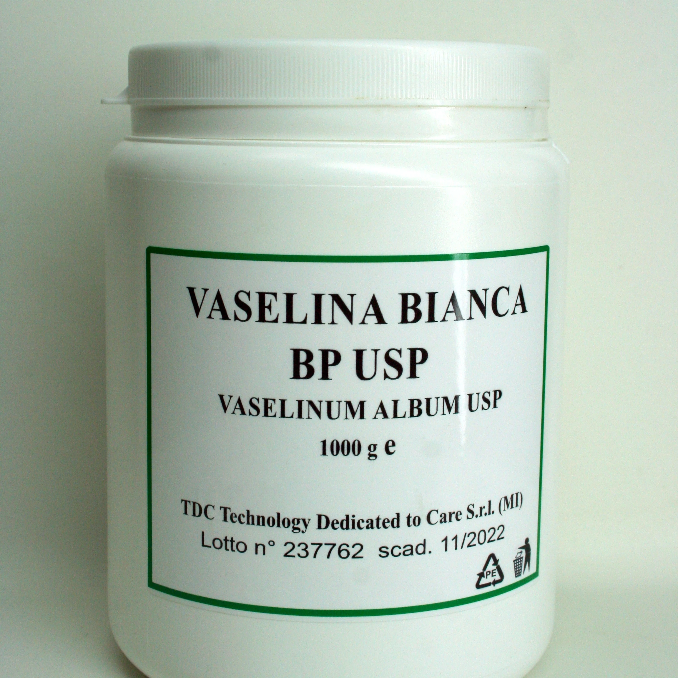 
White Vaseline for Race Horses soothing and emollient 1kg 
