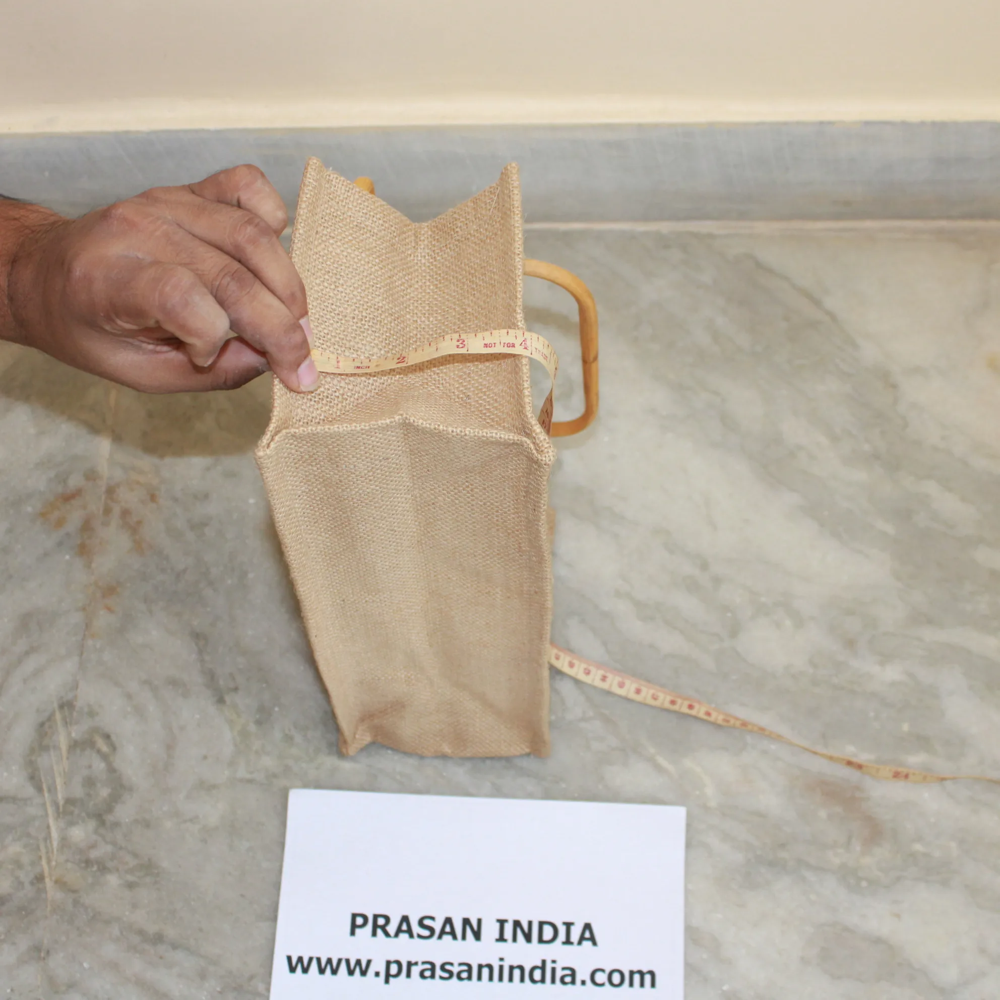 reliable three bottle jam jar bag with front transparent window and made of pure indian laminated jute burlap hessian