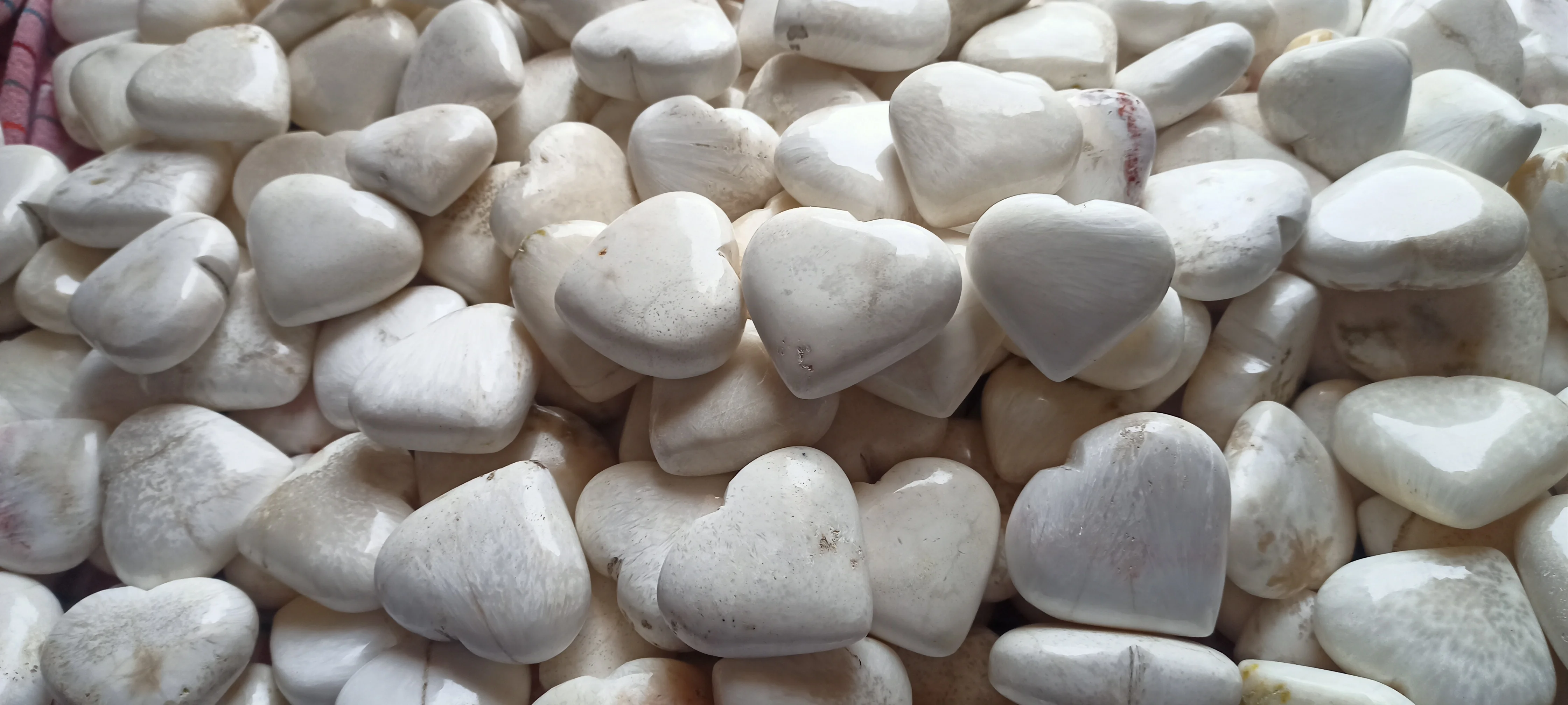 Природный высококачественный сколецит в форме сердца розовый великолепный редкий камень для заживления энергии Кристальные продукты с положительной энергией