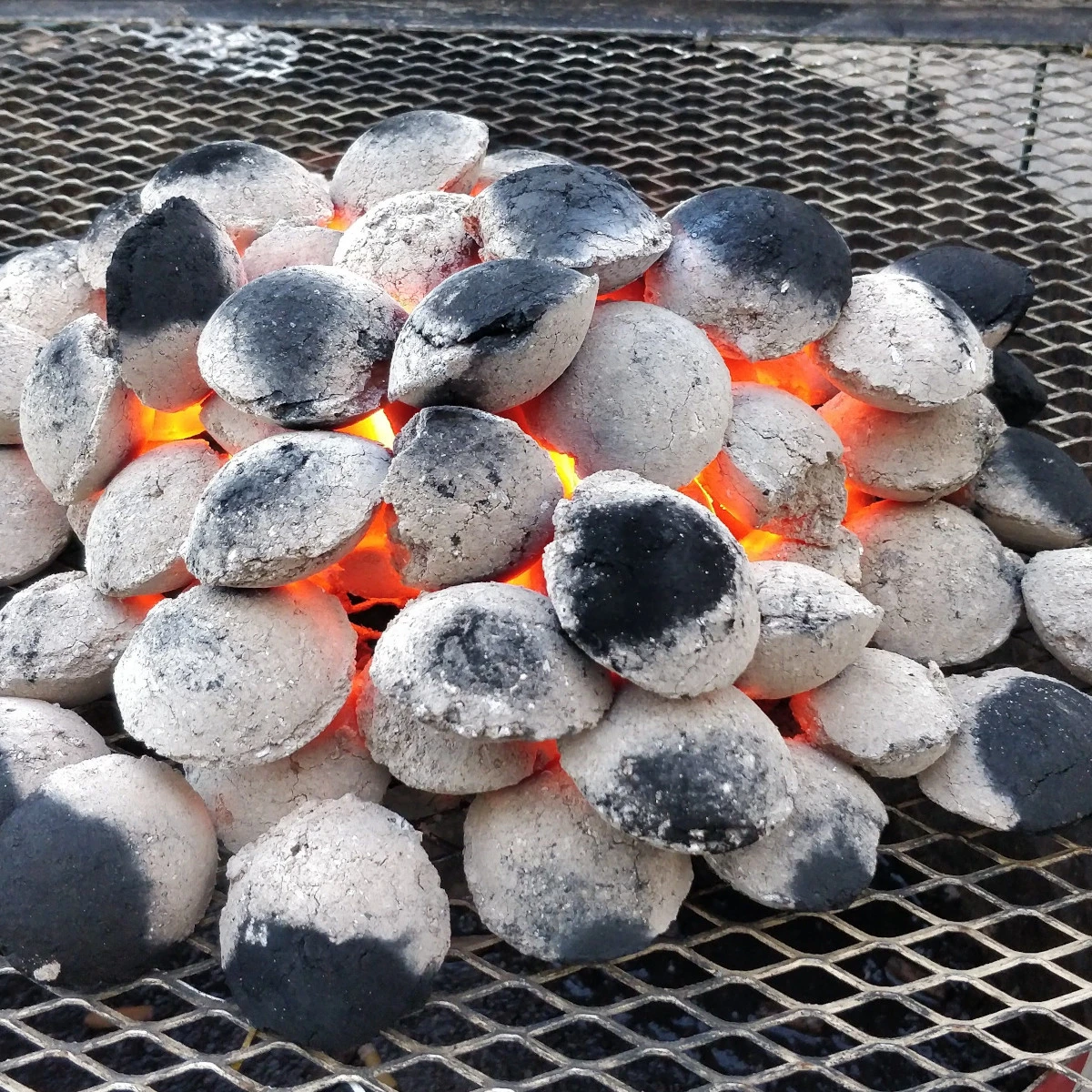 100% натуральные древесные брикеты-в форме подушки (в рулоне)