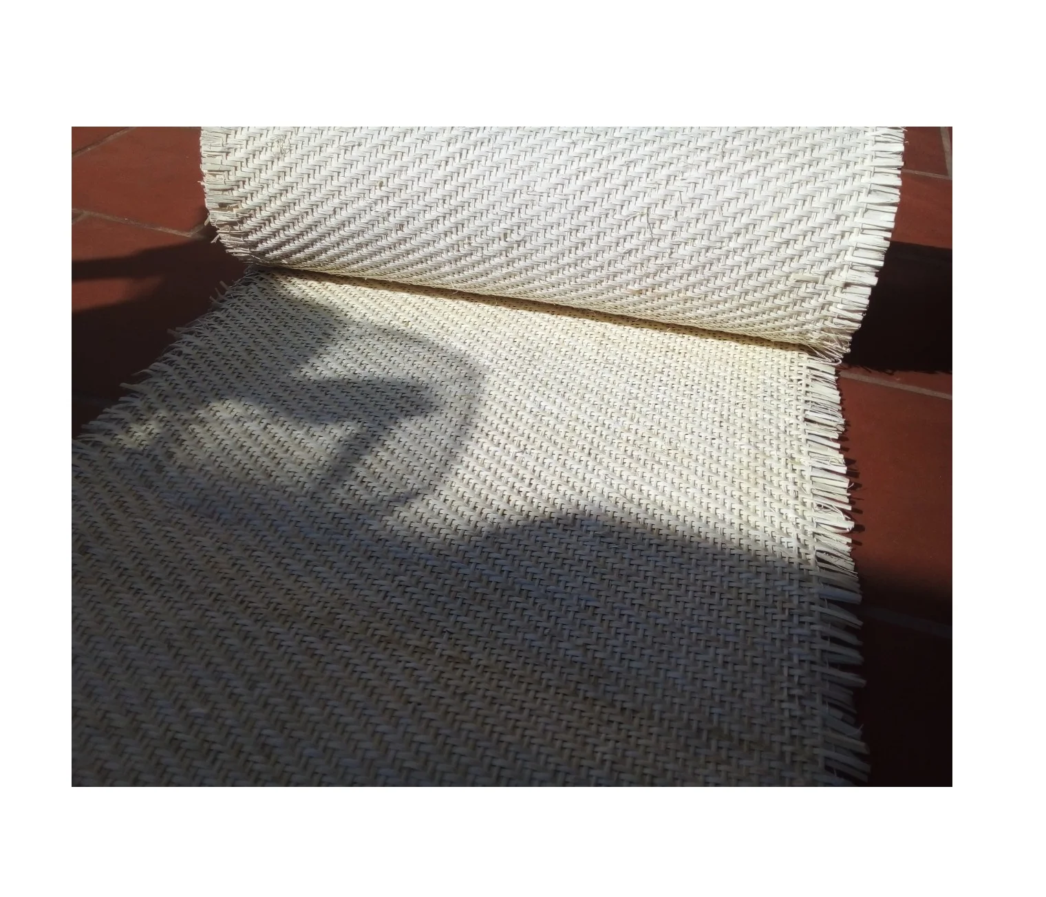 Medium Closed Cane Webbing Natural Color Cane Webbing Closed Rattan Mesh Roll Best Price For Wholesale
