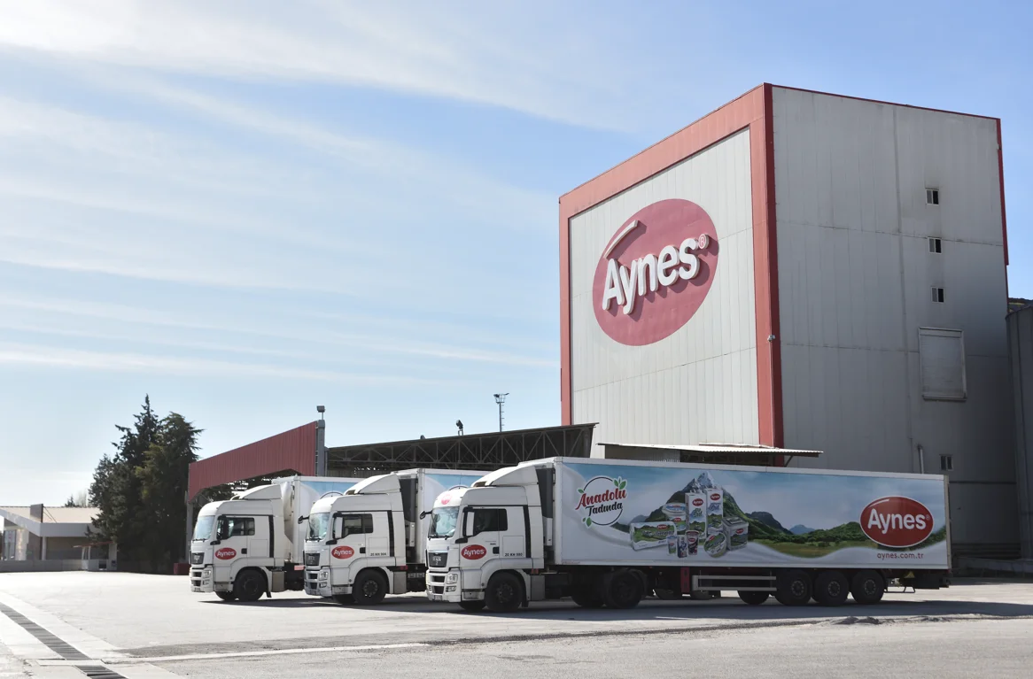AYNES SKIMMED MILK POWDER 25kg Creamer Milk Powder in 25kg Bags Max White KOSHER Packaging Color Weight Fat Shelf Adul