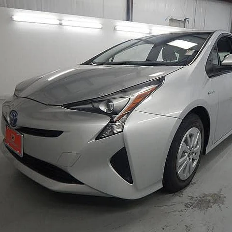 LHD 2017 To yo ta Prius