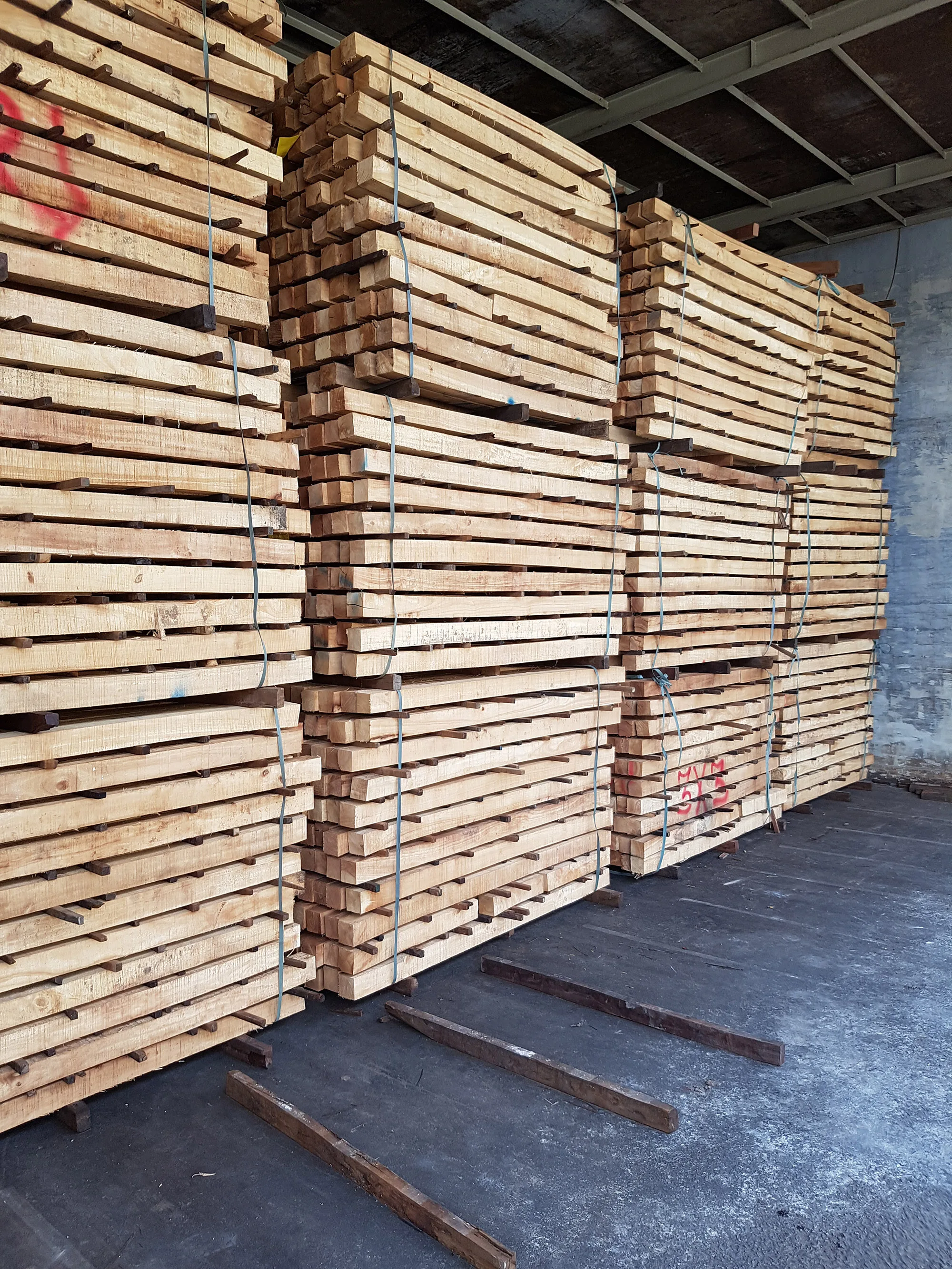 Natural Color Block Type Rubber Wood Sawn Timber From Malaysia