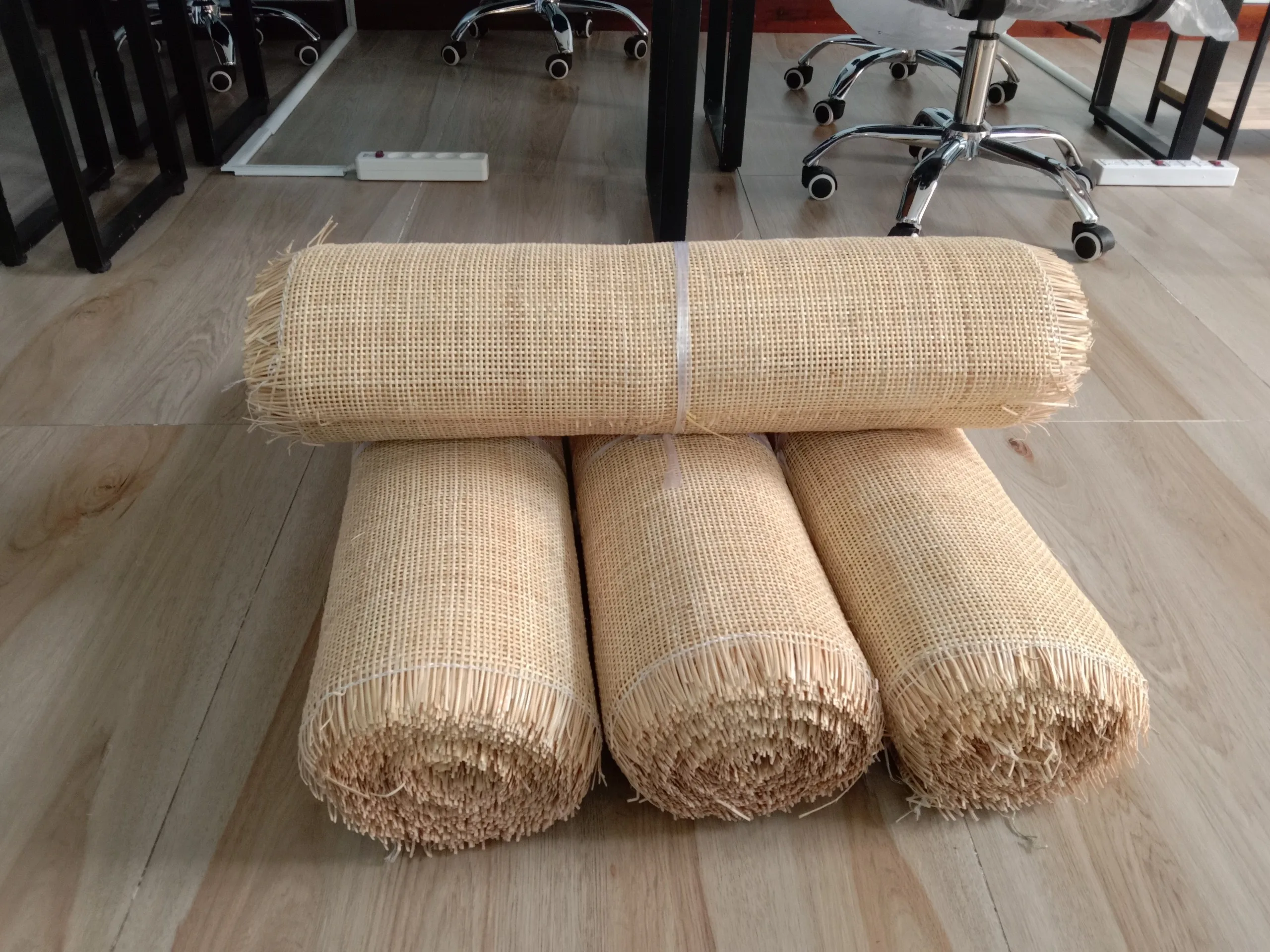 Натуральный высококачественный ротанговый тростниковый рулон 1/2 дюймов ротанговый тростниковый рулон от вьетнамского производителя