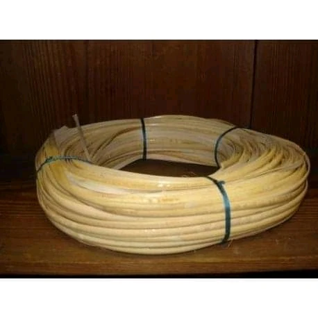 
polished rattan pole size 5mm to 20mm (Ms.Sandy 0084587176063 whatsapp) 