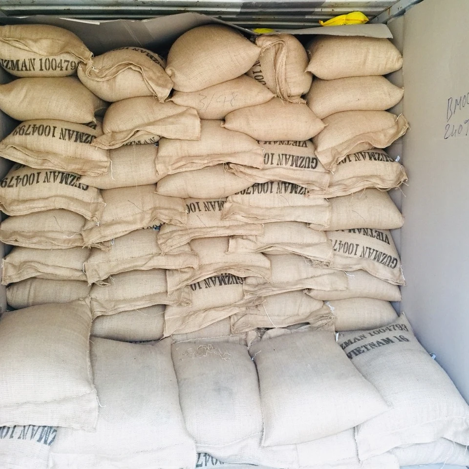 Экран с зелеными кофейными зернами 18