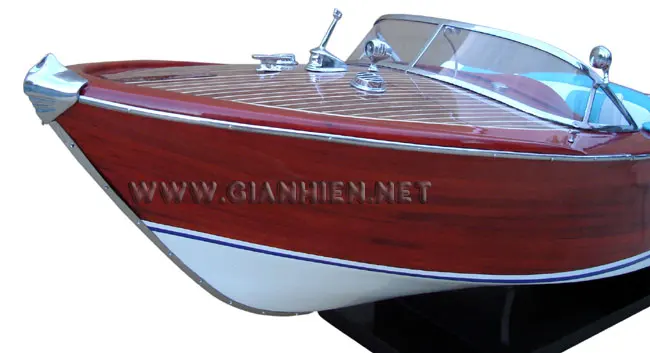 RIVA AQUARAMA WOODEN HANDMADE SPEED BOAT - WOODEN CRAFT