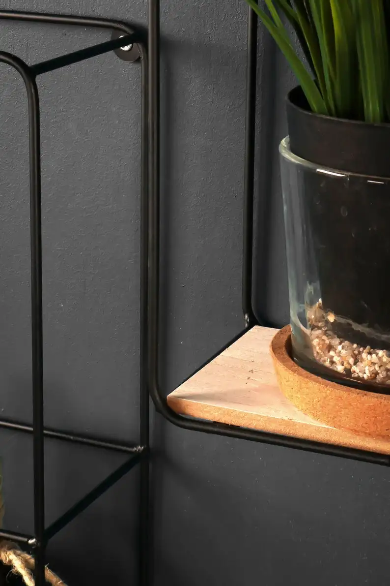 Настенная полка в скандинавском стиле деревянная Шестигранная металлическая Полочка с черной отделкой форме алмаза для гостиной домашнего декора по оптовой цене