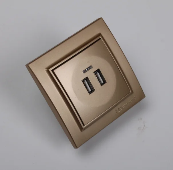 Розетка настенная с 2 USB-портами А