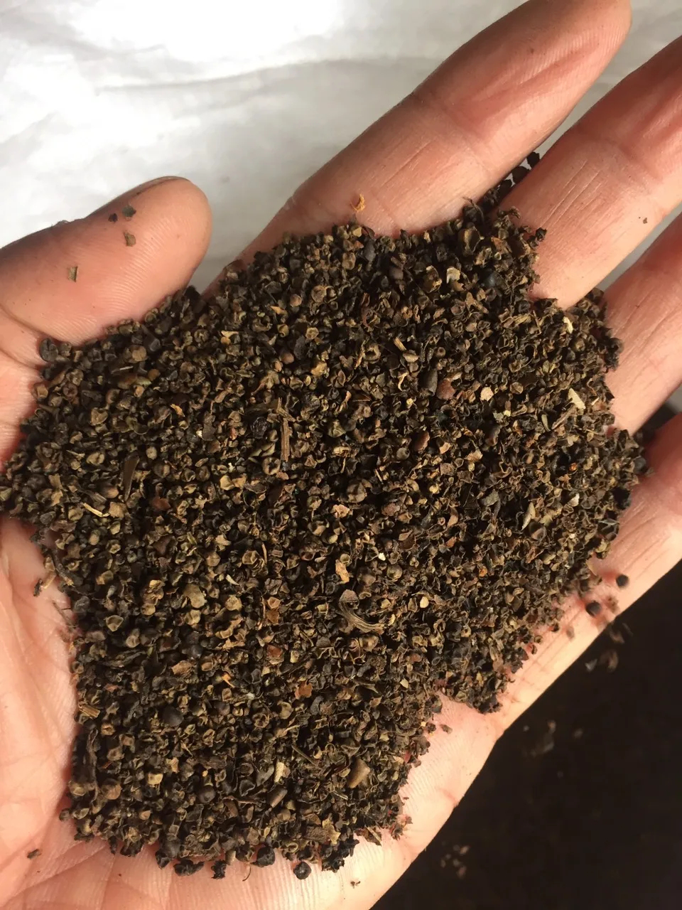 Перцовый перец 1 мм 2 3 черный легкие ягоды перец/перцовая лузга/специи OEM Массовая упаковка (+ 84986778999 David)