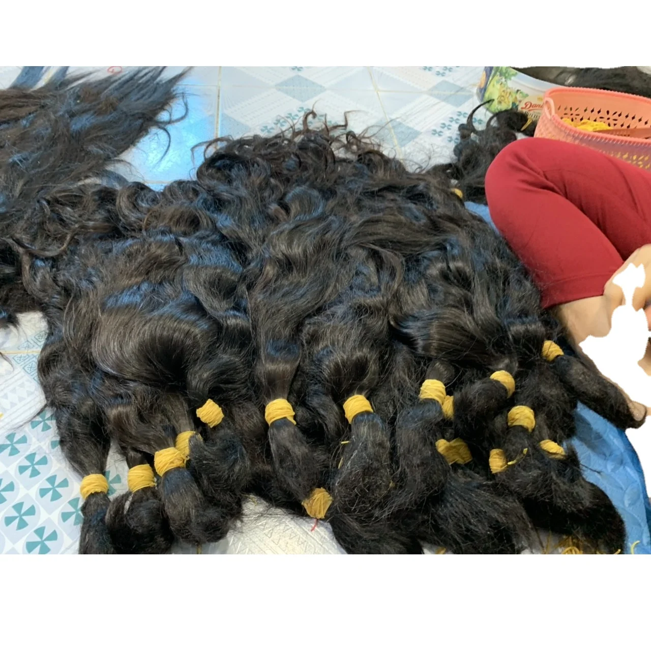 Человеческие вьющиеся волосы, недорогие, простые в использовании, с сертификацией высокого качества, экспорт из Вьетнама